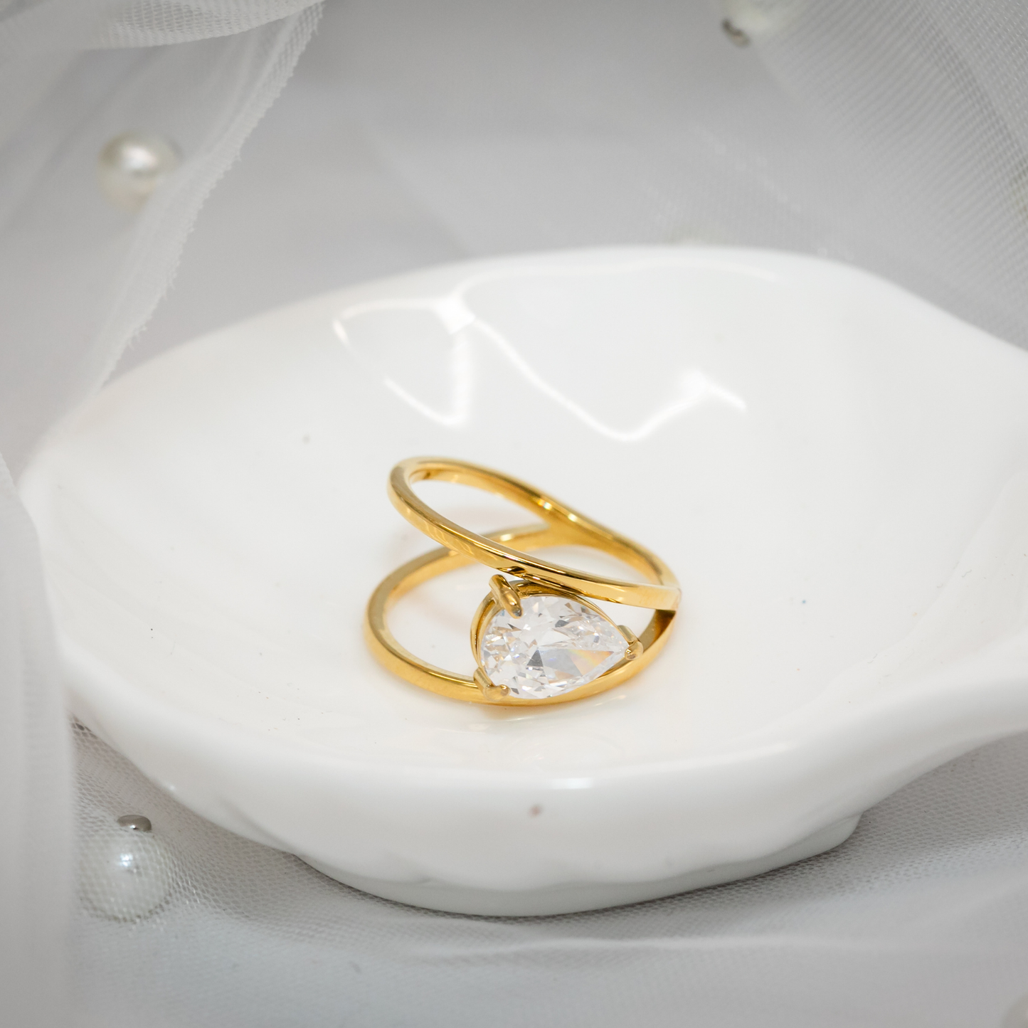 Aurora Solitaire Ring In Gold