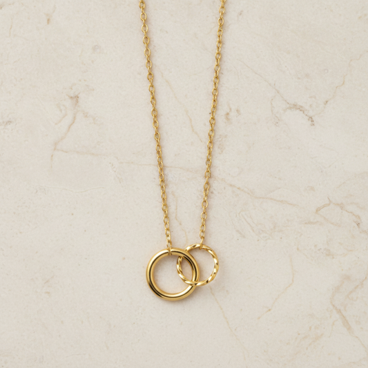 Eternal Links Necklace In Gold