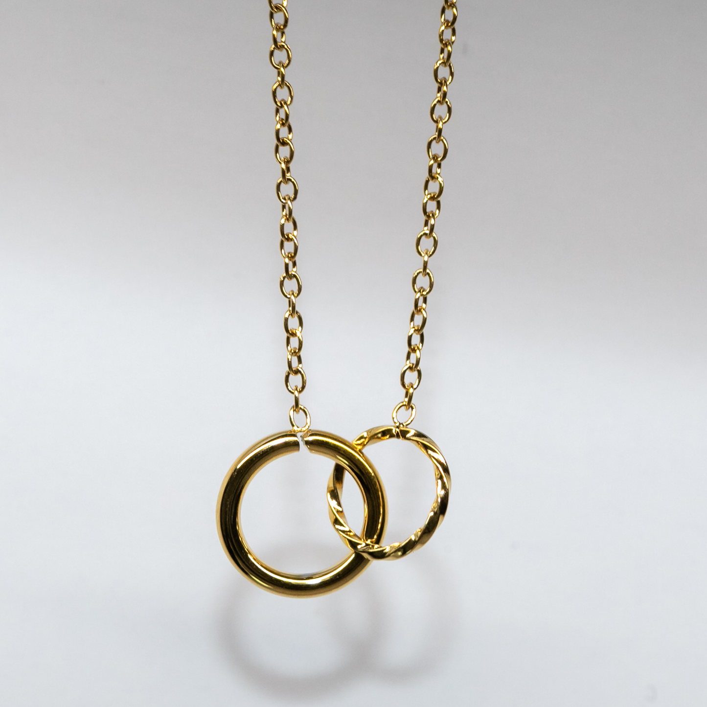Eternal Links Necklace In Gold