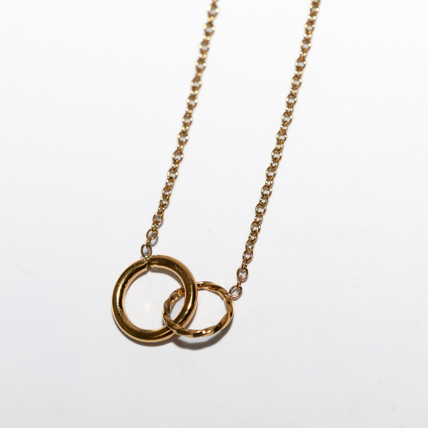 Eternal Links Necklace In Gold