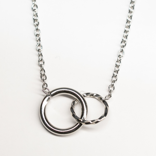 Eternal Links Necklace In Silver