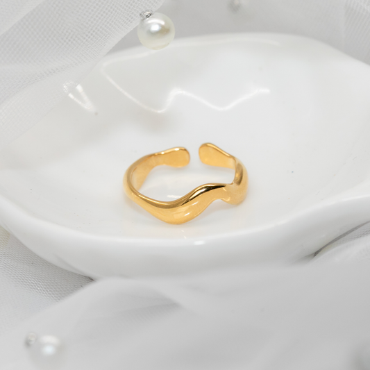 Waveform Ring In Gold